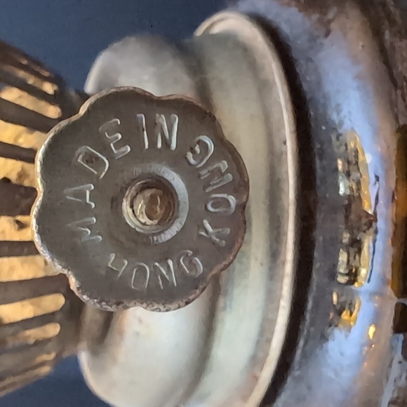 VGT,Amber Glass Oil Lamp. - Picture 4 of 8